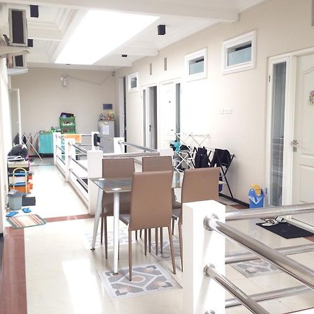 Grand Kadaka Hotel Malang Buitenkant foto