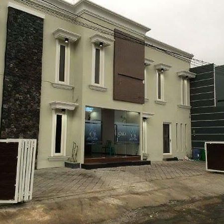 Grand Kadaka Hotel Malang Buitenkant foto
